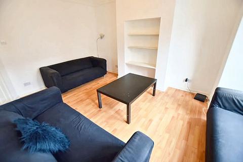 Burchett Place, Leeds LS6