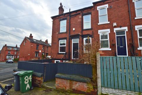 4 bedroom end of terrace house to rent, Lumley Terrace, Leeds LS4