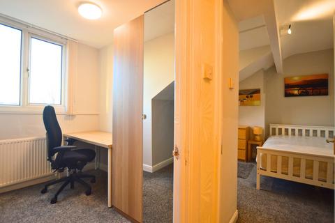 undefined, Norman Street, Leeds LS5