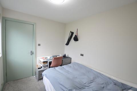 undefined, Willow Close, Leeds LS4