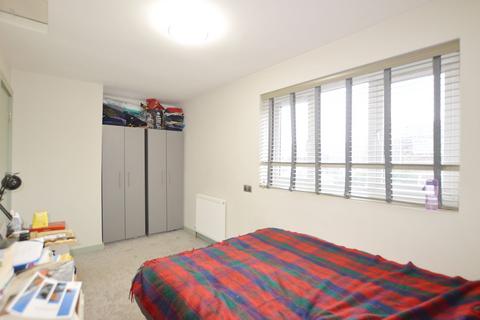 3 bedroom terraced house to rent, Willow Close, Leeds LS4