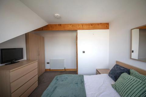 undefined, Queens Road, Leeds LS6