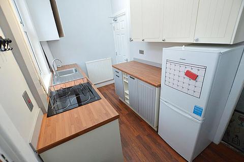 3 bedroom terraced house to rent, Bangor Place, Leeds LS12