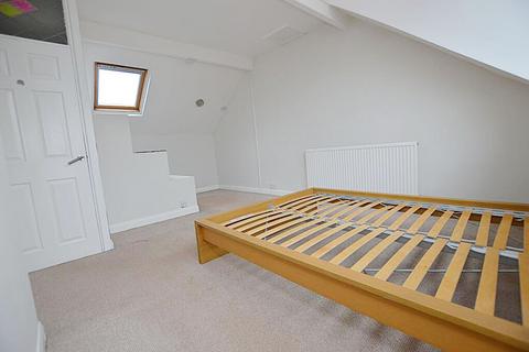 3 bedroom terraced house to rent, Bangor Place, Leeds LS12
