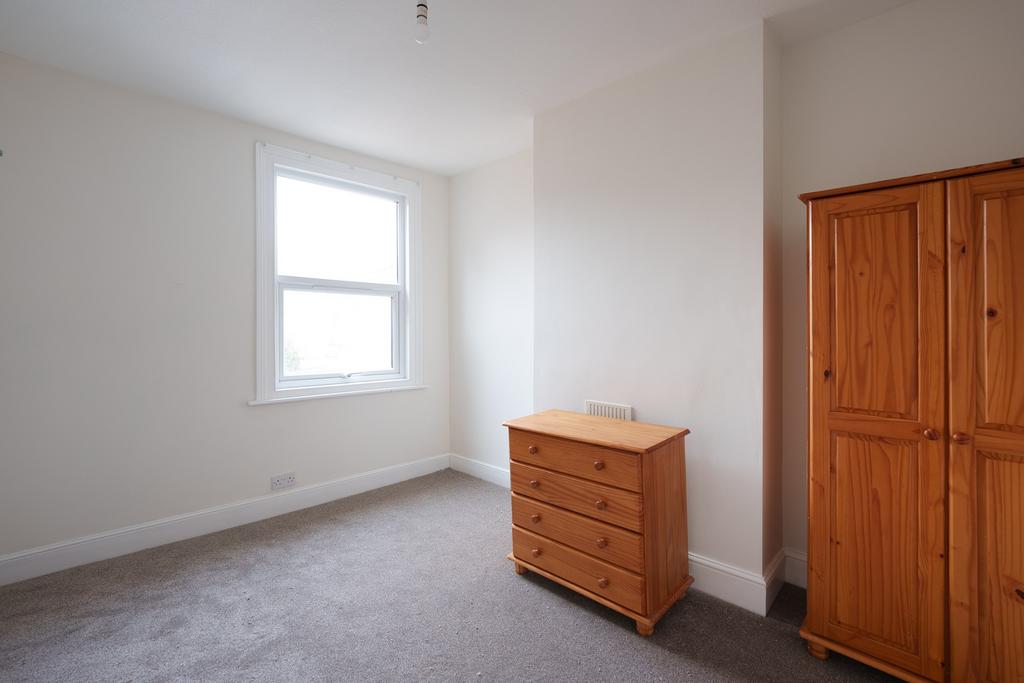 Bedroom ()