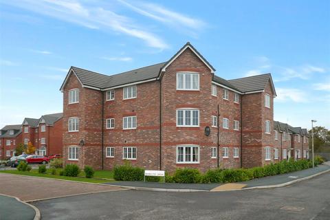2 bedroom flat to rent, Bannister Court, Winsford