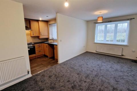 2 bedroom flat to rent, Bannister Court, Winsford
