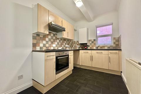 1 bedroom flat to rent, Bitterne Road, Southampton SO18