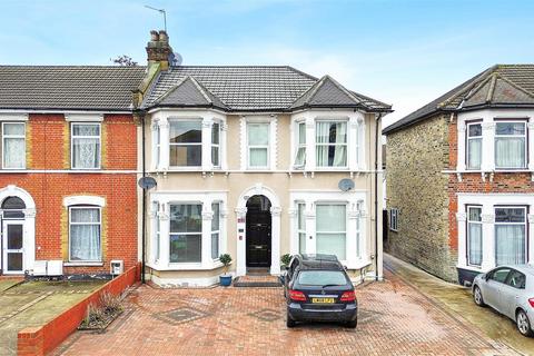 2 bedroom terraced house for sale, Albert Road, Ilford