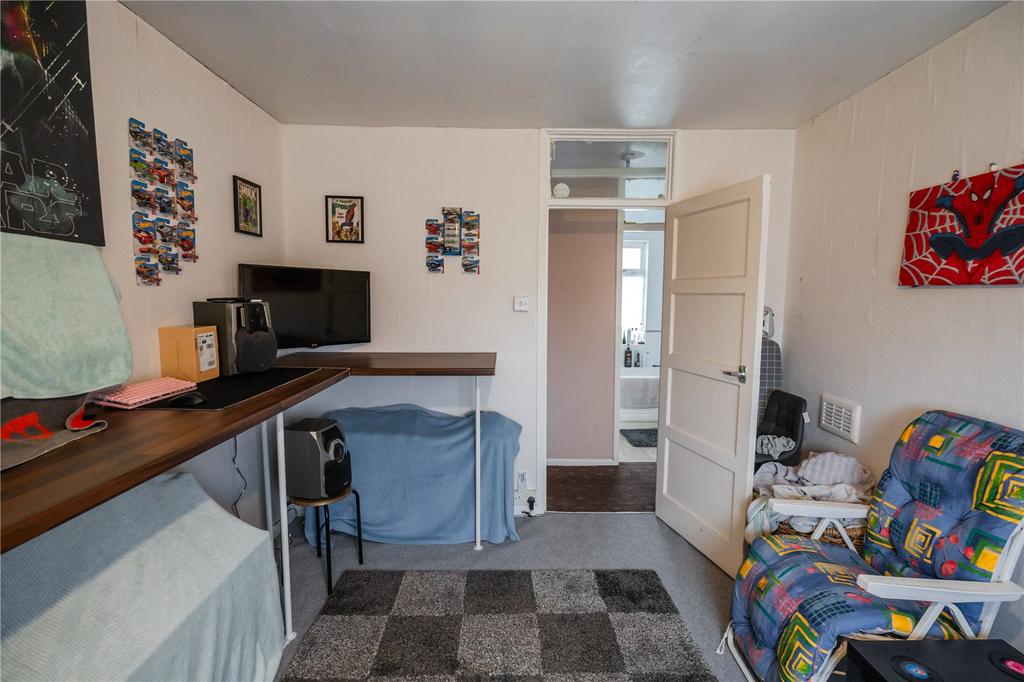 Bedroom 2 (2)
