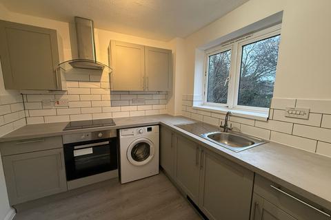 2 bedroom flat to rent, Flamingo Court, Nottingham NG7
