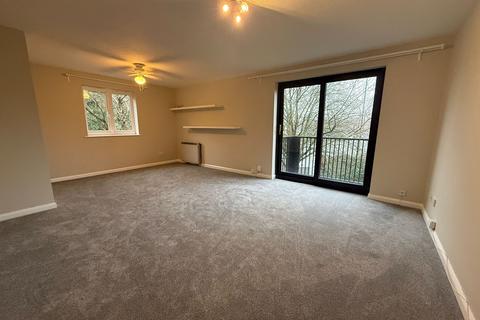 2 bedroom flat to rent, Flamingo Court, Nottingham NG7