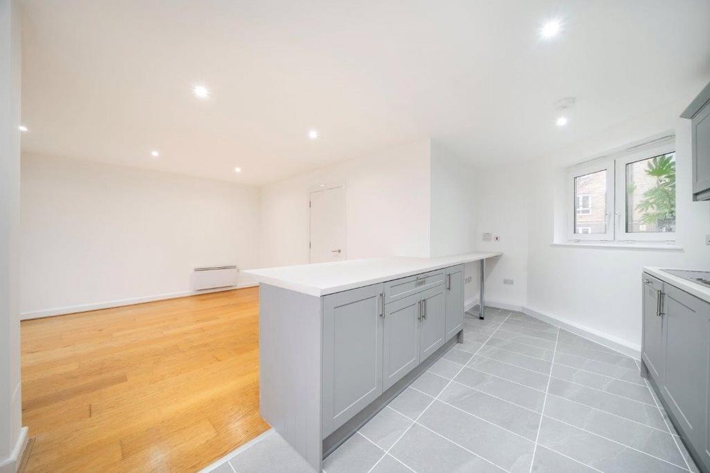 Kitchen/Living Area