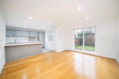 undefined, Hereford Road, Bow, London, E3