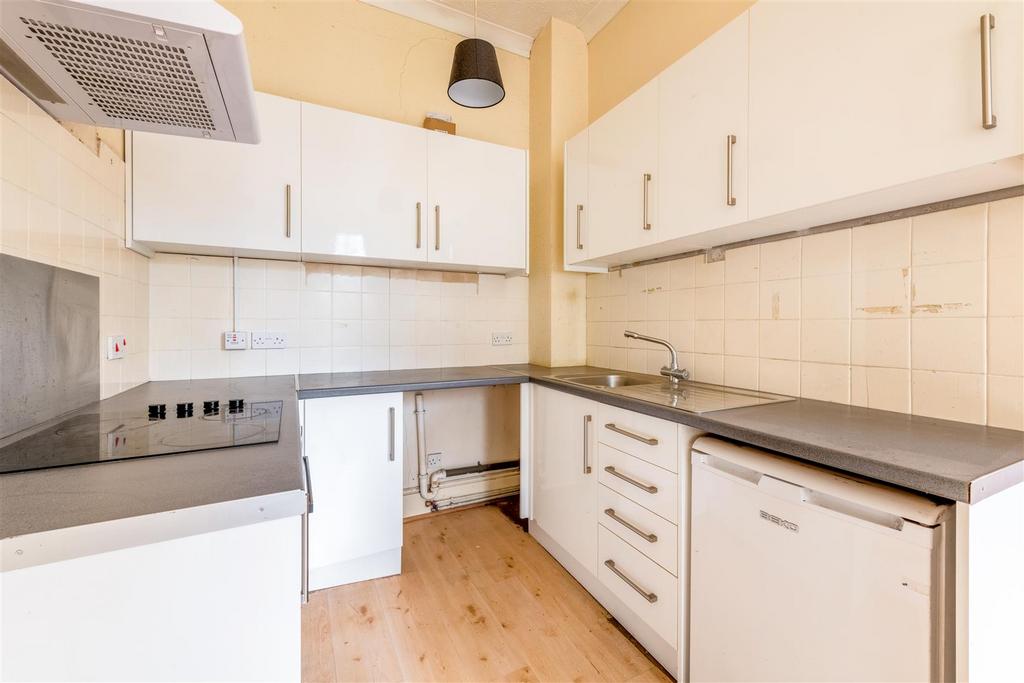 Flat 4, 22 Vernon Terrace-2.jpg