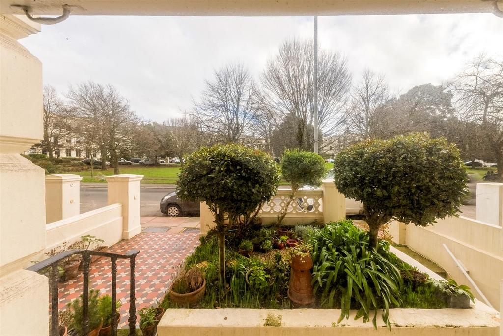 Flat 4, 22 Vernon Terrace-9.jpg