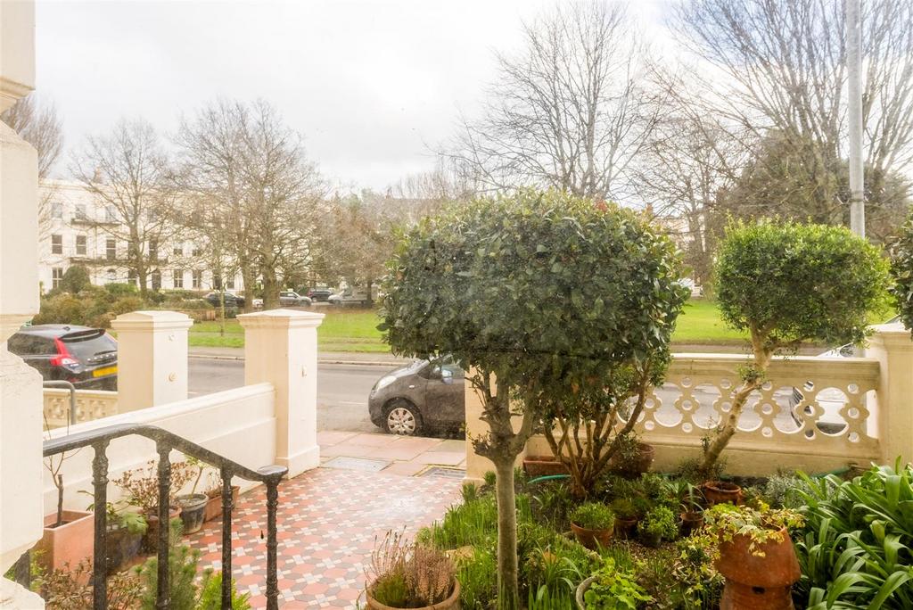 Flat 4, 22 Vernon Terrace-8.jpg