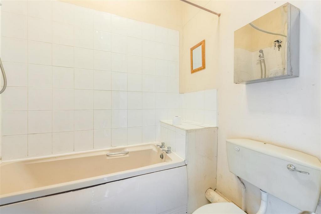 Flat 4, 22 Vernon Terrace-10.jpg