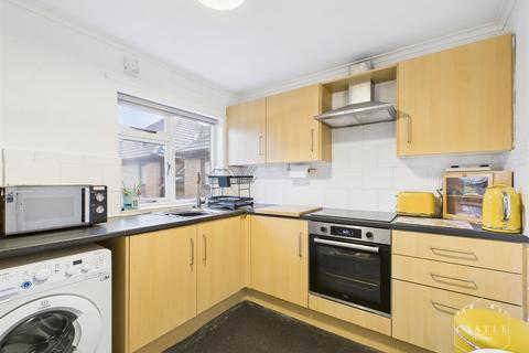 undefined, Mason Court, Hinckley