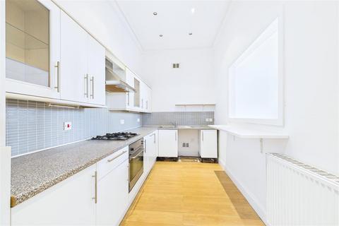 undefined, Prominent position in Mid Clevedon