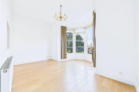 undefined, Prominent position in Mid Clevedon