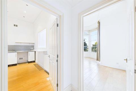 undefined, Prominent position in Mid Clevedon