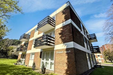 2 bedroom flat for sale, Wake Green Park, Birmingham B13
