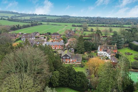 5 bedroom detached house for sale - Church Lane, Holybourne, Alton, Hampshire