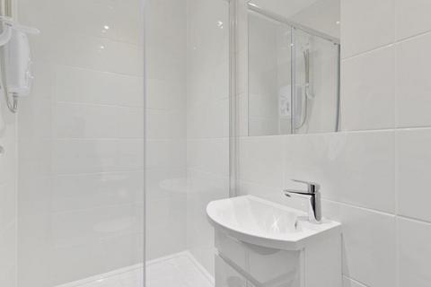 undefined, Belsize Avenue, Belsize Park, London, NW3