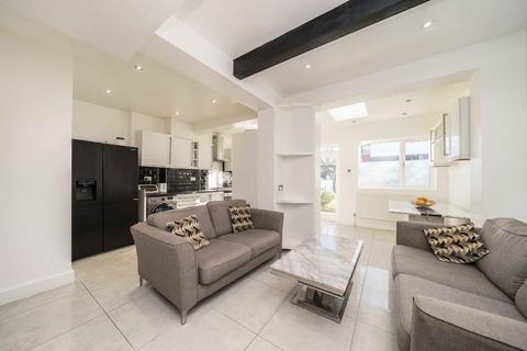 6 bedroom end of terrace house for sale, Briar Avenue, London SW16