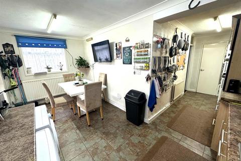 undefined, Osborne Close, Hounslow