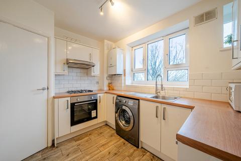 undefined, London Road, Mitcham CR4