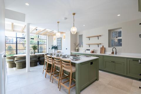 undefined, Bernard Gardens, Wimbledon, London, SW19