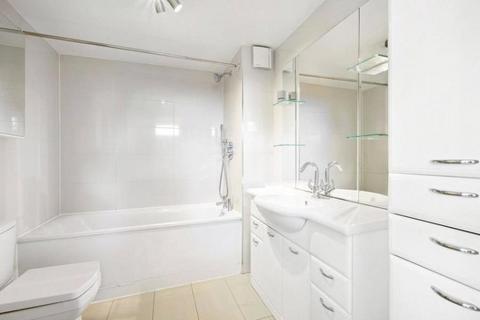 3 bedroom apartment to rent, Gloucester Place, London NW1