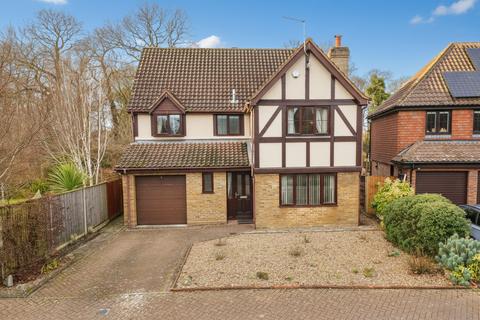 4 bedroom detached house for sale - Broadland Drive, Thorpe End, Norwich