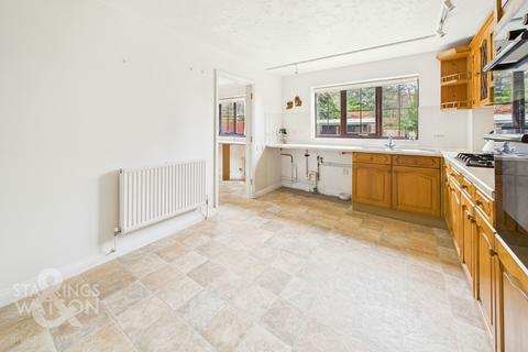 4 bedroom detached house for sale, Broadland Drive, Thorpe End, Norwich