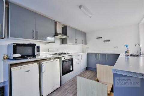3 bedroom end of terrace house for sale, Knotts Lane, Colne, Lancashire BB8
