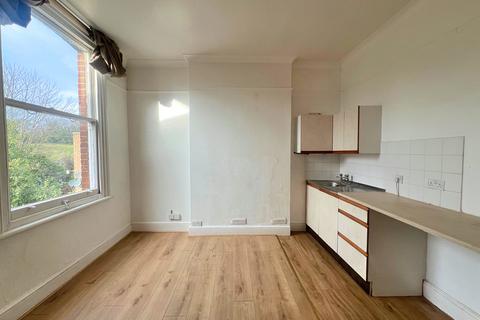 undefined, Cargate Avenue, Aldershot GU11