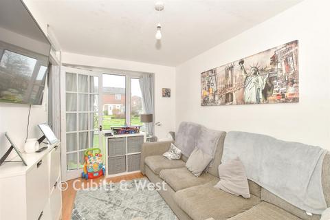 2 bedroom terraced house for sale, Kingsley Road, Horley RH6