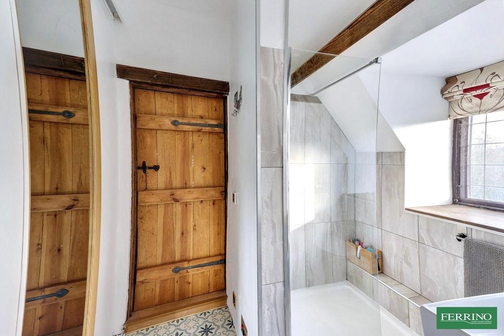 Bedroom 1 En-suite