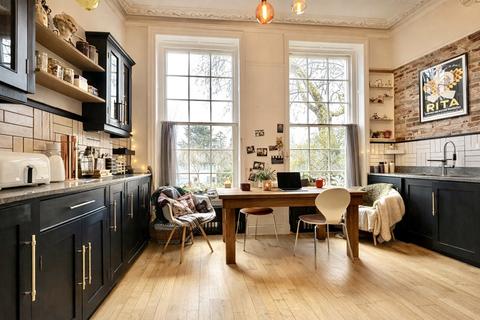 2 bedroom flat for sale, Pond Road, London SE3