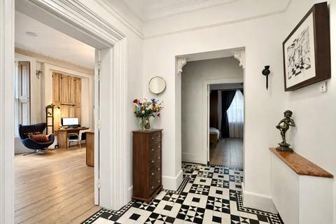 2 bedroom flat for sale, Pond Road, London SE3