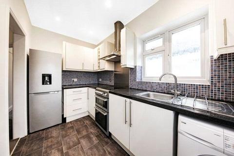 2 bedroom maisonette for sale, Barrowell Green, London N21