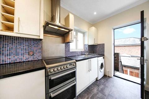 2 bedroom maisonette for sale, Barrowell Green, London N21