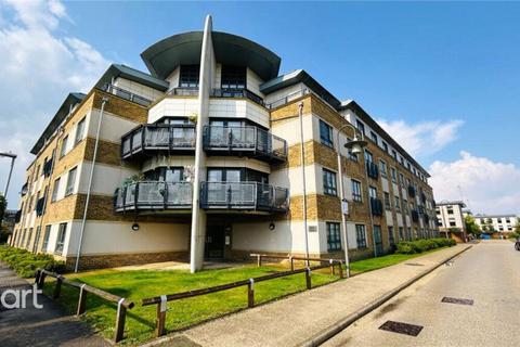 2 bedroom apartment to rent, Pond Road, FARNBOROUGH