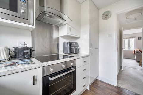 undefined, Hogarth Close, Basingstoke RG21 3QX