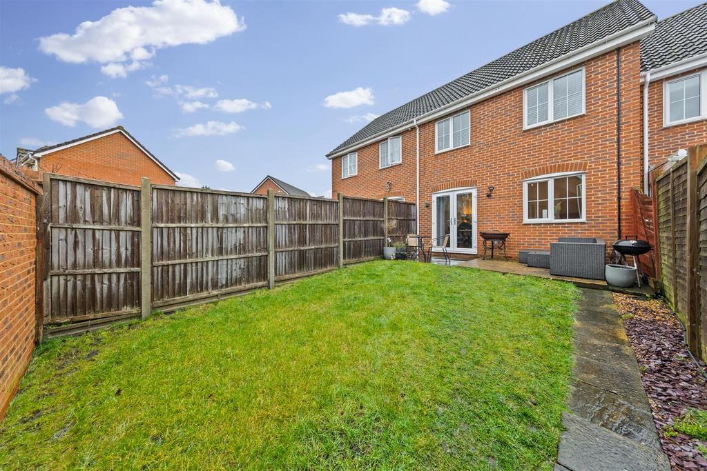 17 Edwards Croft Web07.jpg