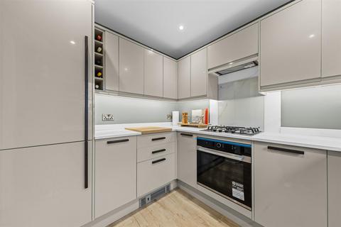 3 bedroom terraced house for sale, Edwards Croft, Milton Keynes MK13