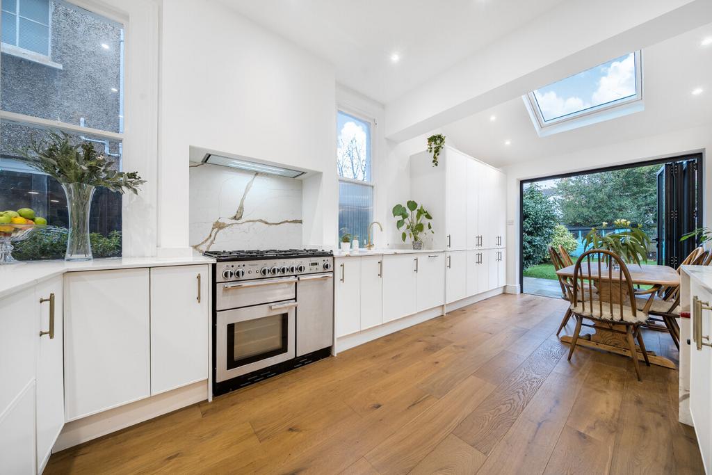 1395785-4-695ff91...