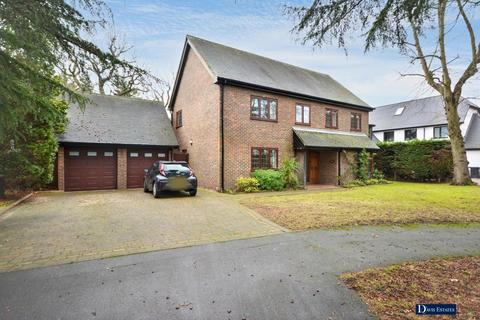 4 bedroom detached house for sale, The Woodfines, Emerson Park, Hornchurch, RM11